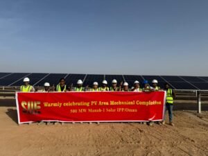Manah solar power project team